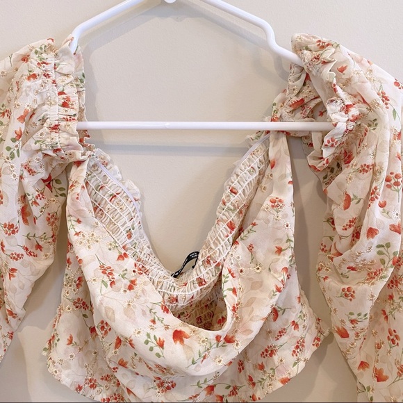 SHEIN Floral Top - Picture 3 of 6